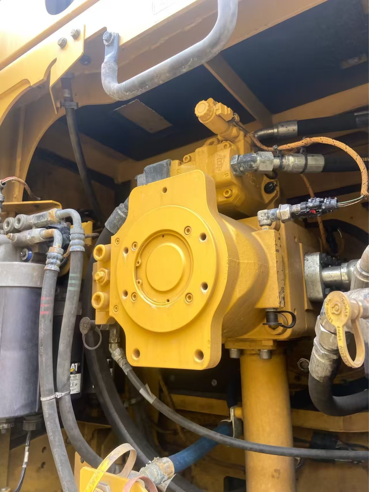 Used CAT 352 Crawler Excavator For 2023 Year High Quality Affordable