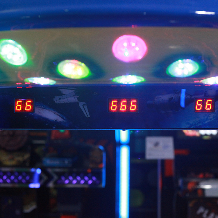 Bilingual Coin Operated Air Hockey Table With Electronic Scoreboard