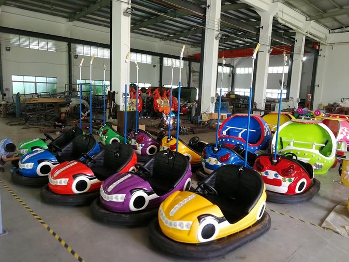 Sky Net Model Kiddie Bumper Cars Green / Red / Blue / Yellow Color For Theme Park