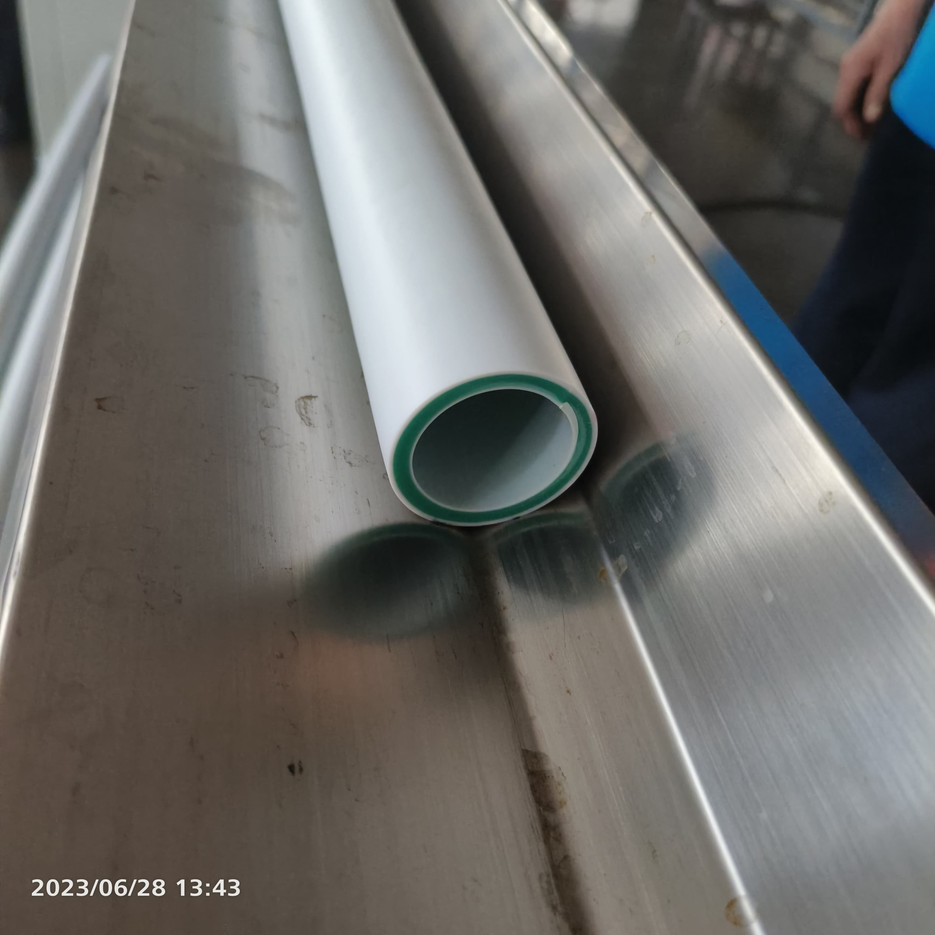 Single Screw Design ABA Multi-layer Polyethylene Pipe Manufacturing Line for Customized Production