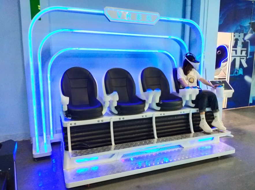 2022 Hot sale vr simulator 9d 4 seats virtual reality cinema for VR theme park
