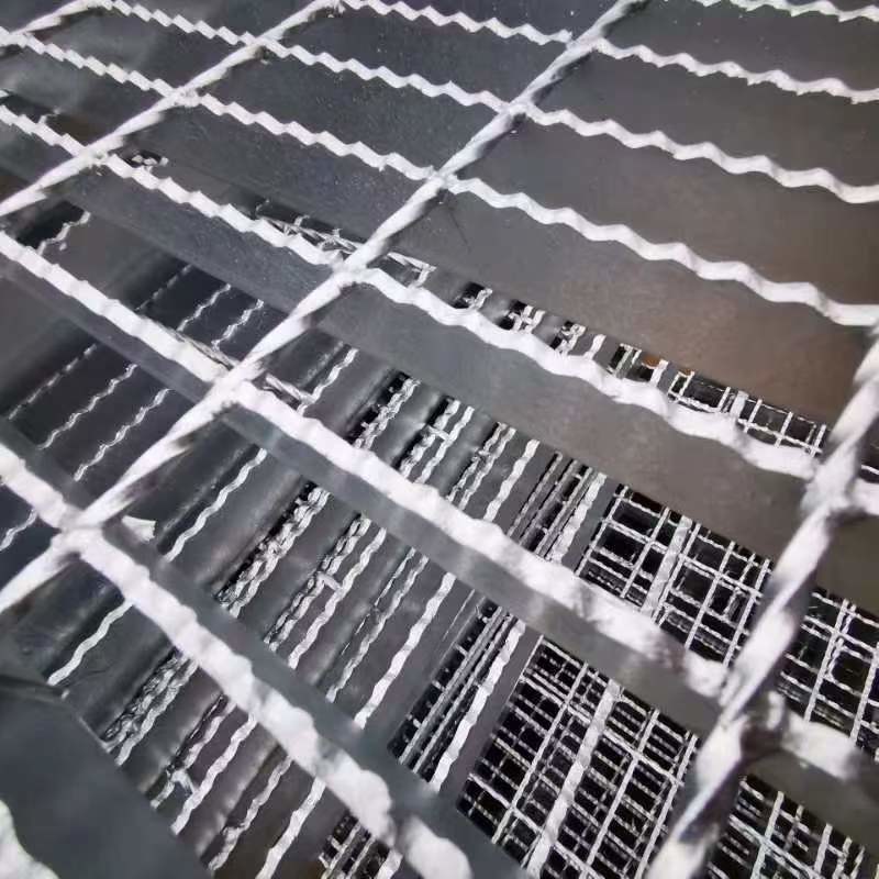 Customized Anti Slippery Gratings For Industrial Applications