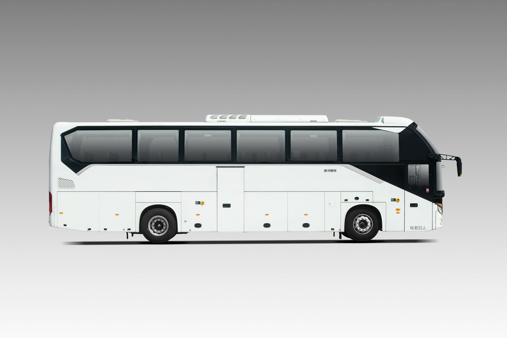 12m 49 Seats Diesel Engine Luxury Coach Bus For Transportation Manual Transmission Type