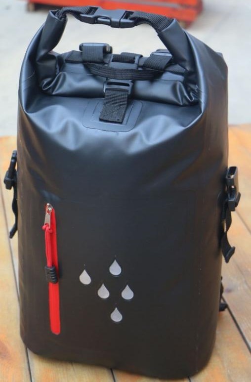 25L Waterproof Dry Bag Roll Top Backpack Tear Resistance OEM Accept