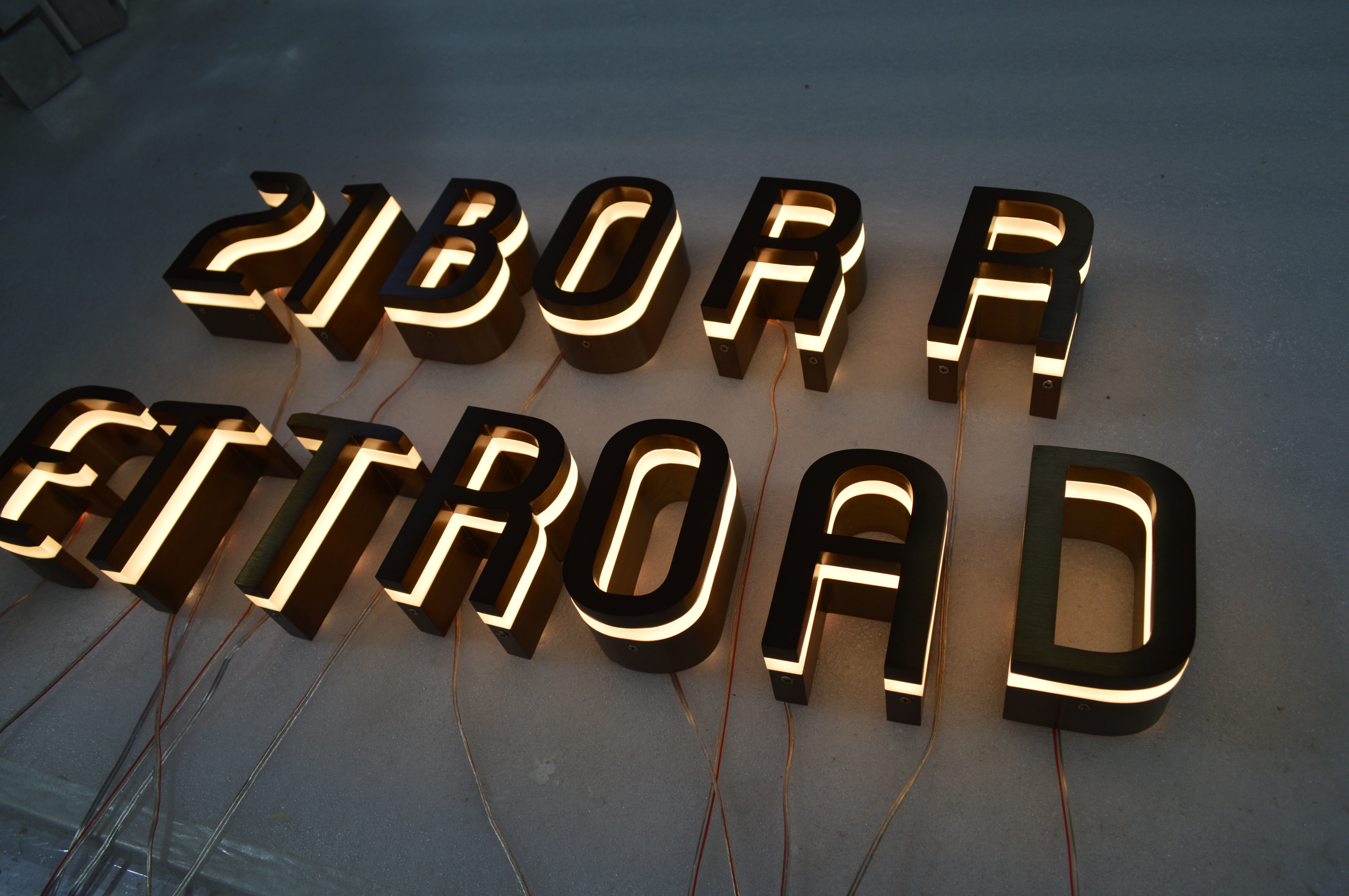 SUS LED Edge Lit Signs Wall Mounted 12mm Stainless Steel Panel Digital Printed