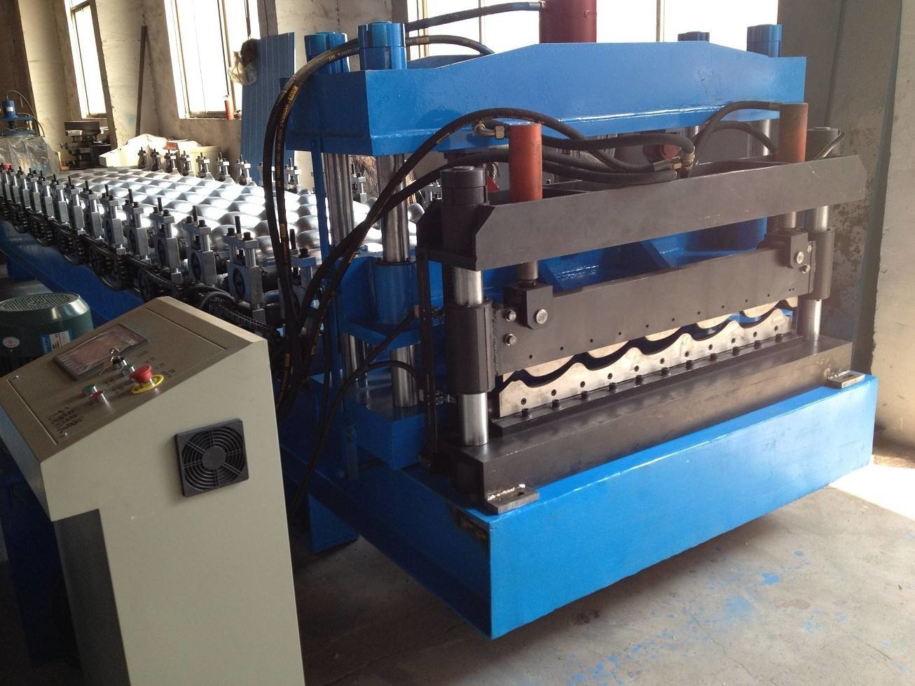 Good Performance Color Steel Tile Forming Machine High Production Efficiency