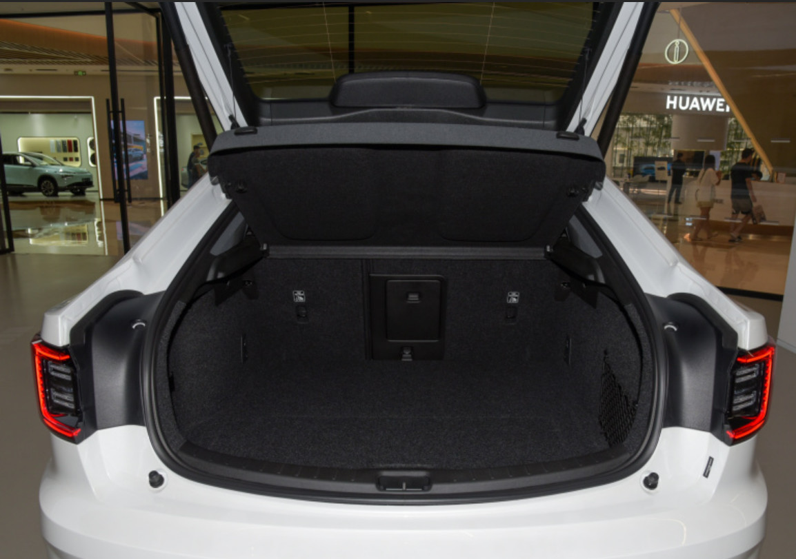 Polestar 2 2021 single motor standard battery life 5 Door 5 seats hatchback Compact car