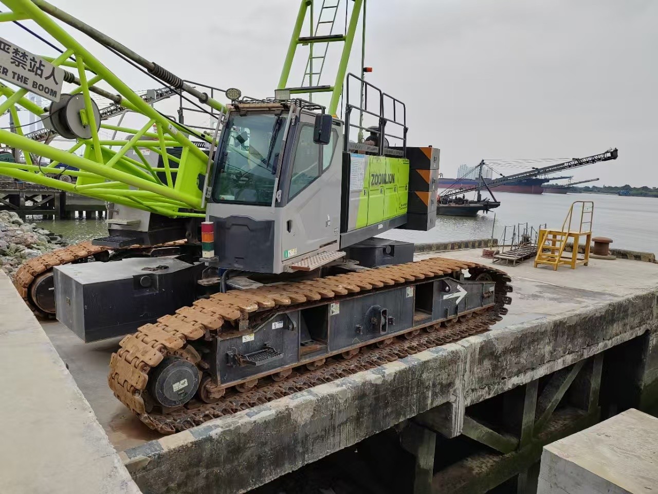 2019 Zoomlion Crawler Crane 180 Tons 71 Meters for Heavy Lifting