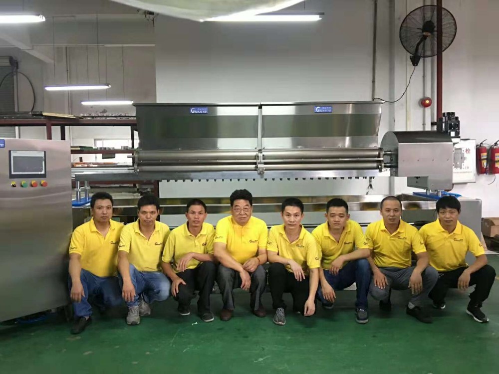 High Speed Automatic Custard Cup Cake Ice Cream Filling Machine For Hotel Bakery