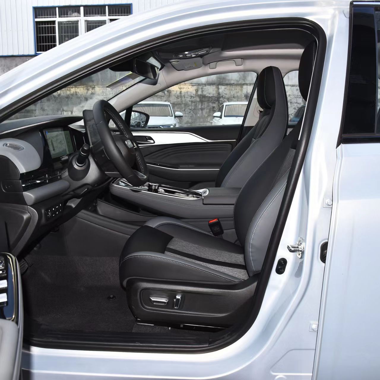 Energy Electric EV Car Aion S Plus Mart Version SUV with Rear Torsion Beam Suspension