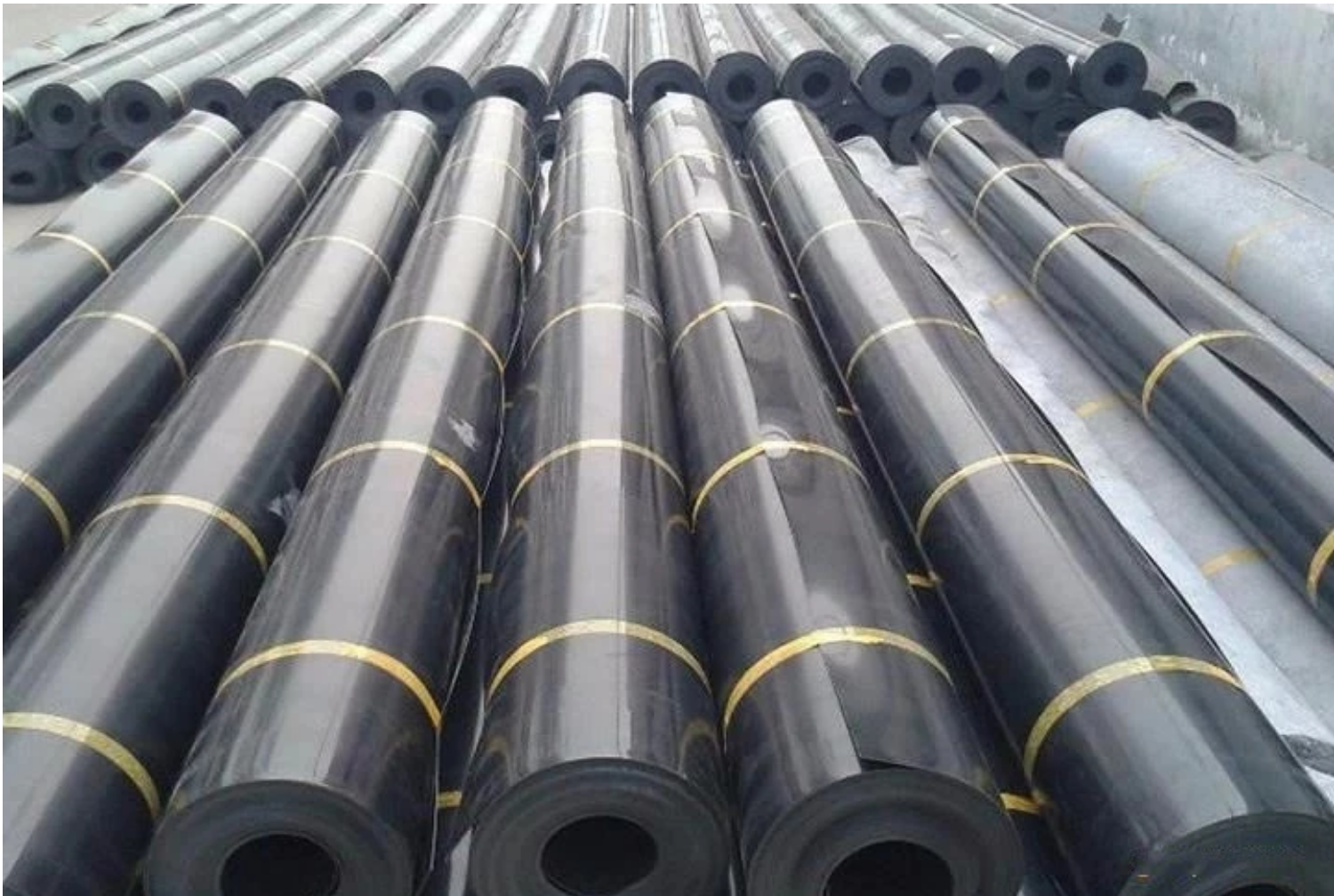 Customized 100% Virgin HDPE Geomembrane For Irrigation Storage Pool Non Asphalt Based