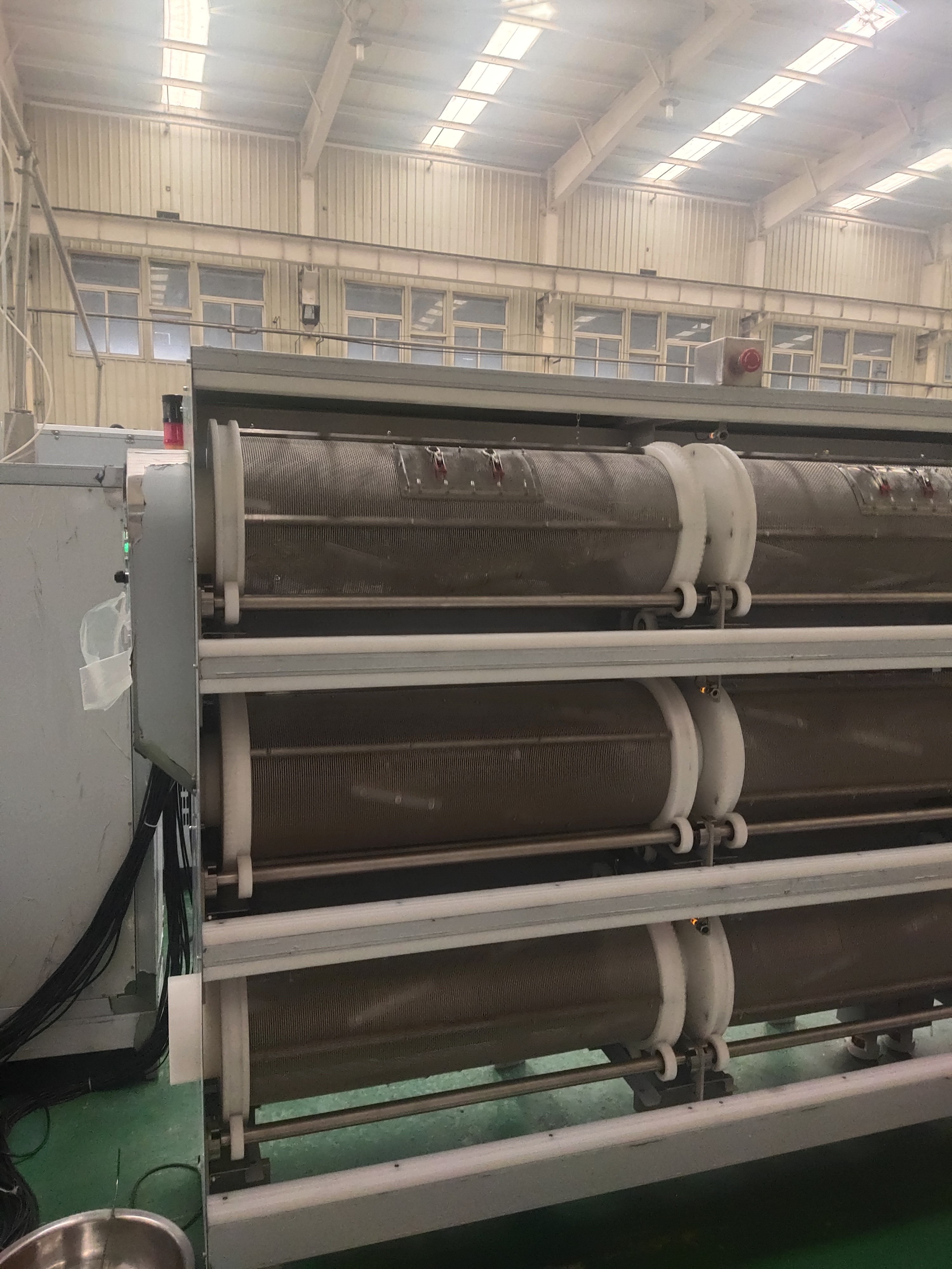 Small Length Three Layer Encapsulation Tumbler Dryer For Vegetarian Softgel Capsules Drying