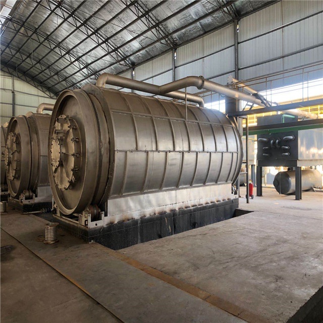 Raw Material Rubber 2022 Thermal Cracking Machine Refines Waste Tyres to Oil Equipment