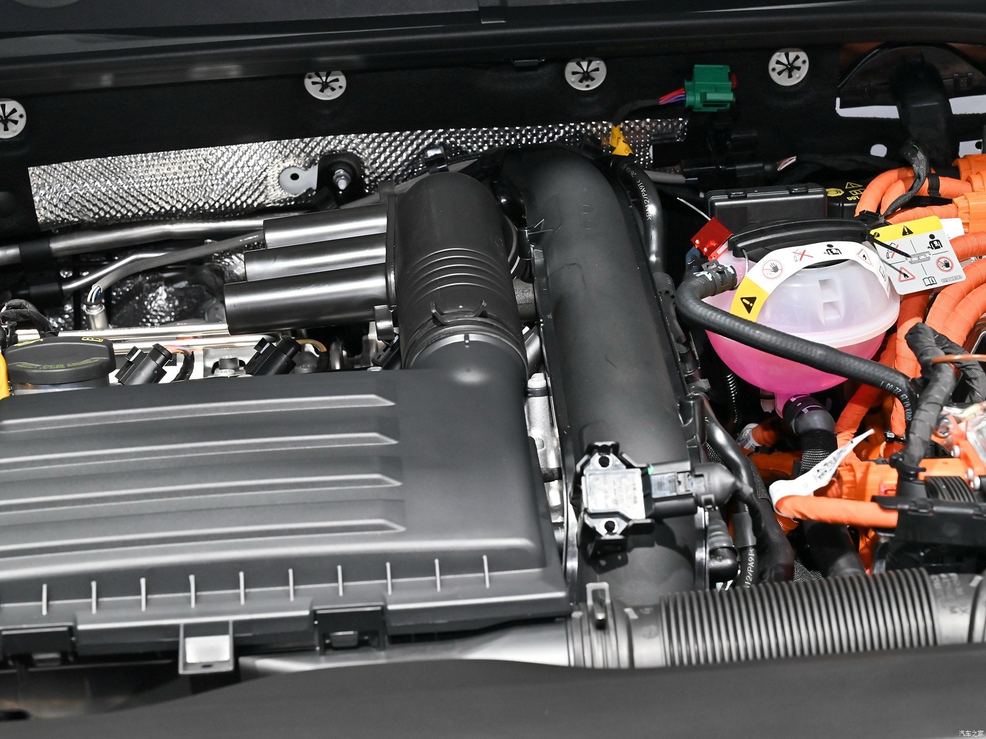 Direct 2023 Version of Volkswa/gen PASS/AT Auto Sedan with Big Space and Automatic Gear Box Left Steering Version Direct