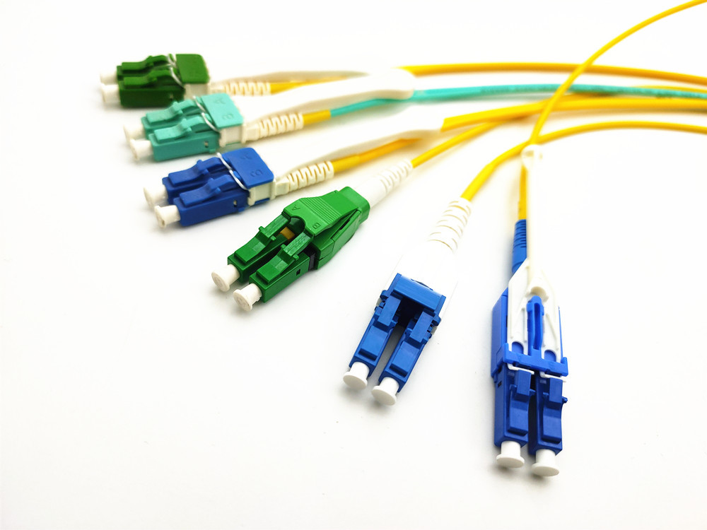 Polarity Reverse LC Uniboot Patch Cord Fiber Optic Single Mode With Push - Pull Tab