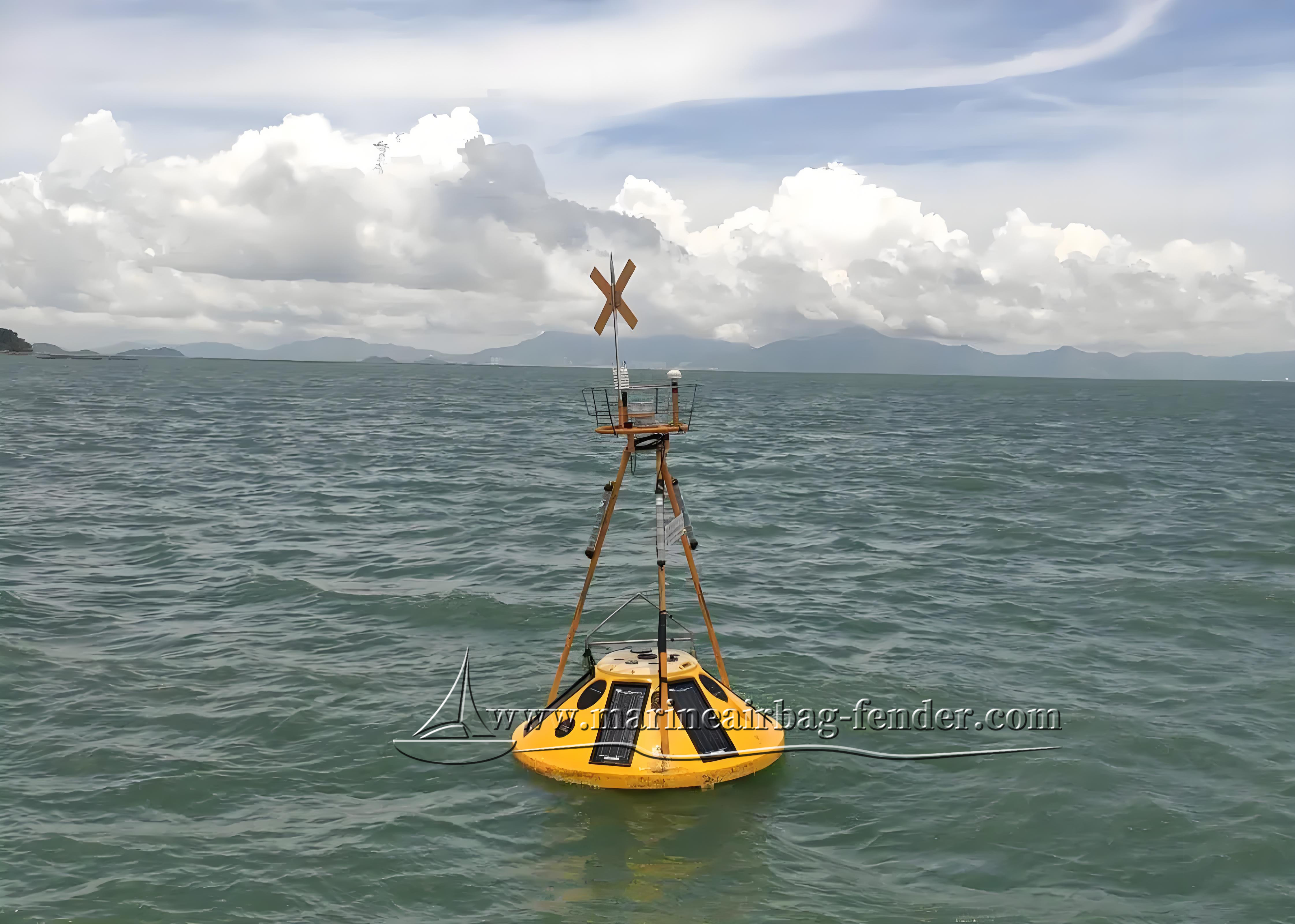 Solar Powered Marine Buoy , Cylindrical Sea Buoy For Extreme Conditions