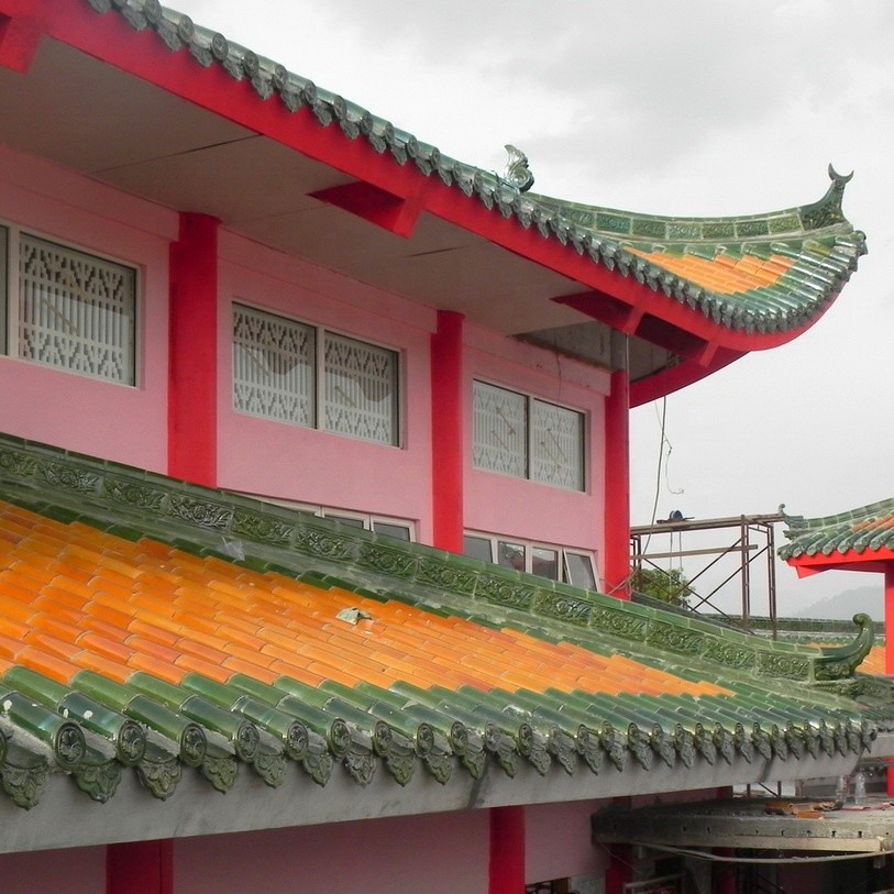 Plain Chinese Ceramic Roof Tiles Green Glazed Handmade Clay Roof Tiles