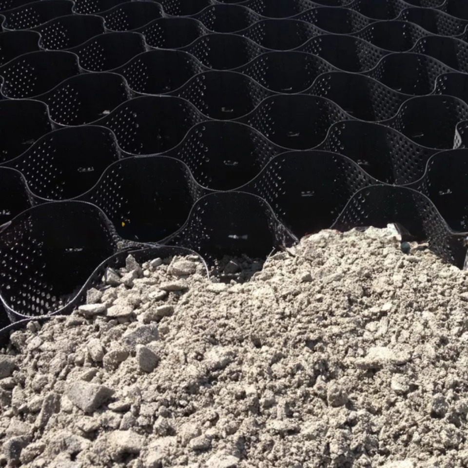 1000-1420N / 10CM Peel Strength HDPE Geocells For Gravel Driveways