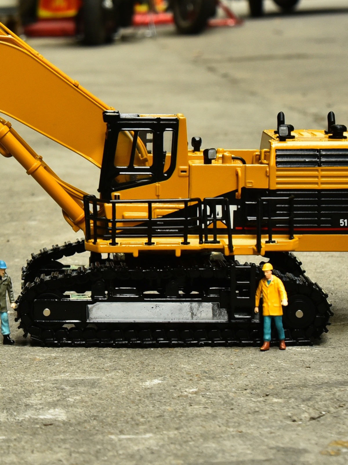 Carter CAT5110B Large Excavator Collection Model Engineering Vehicles Together Metal Simulation Handpiece Ornaments