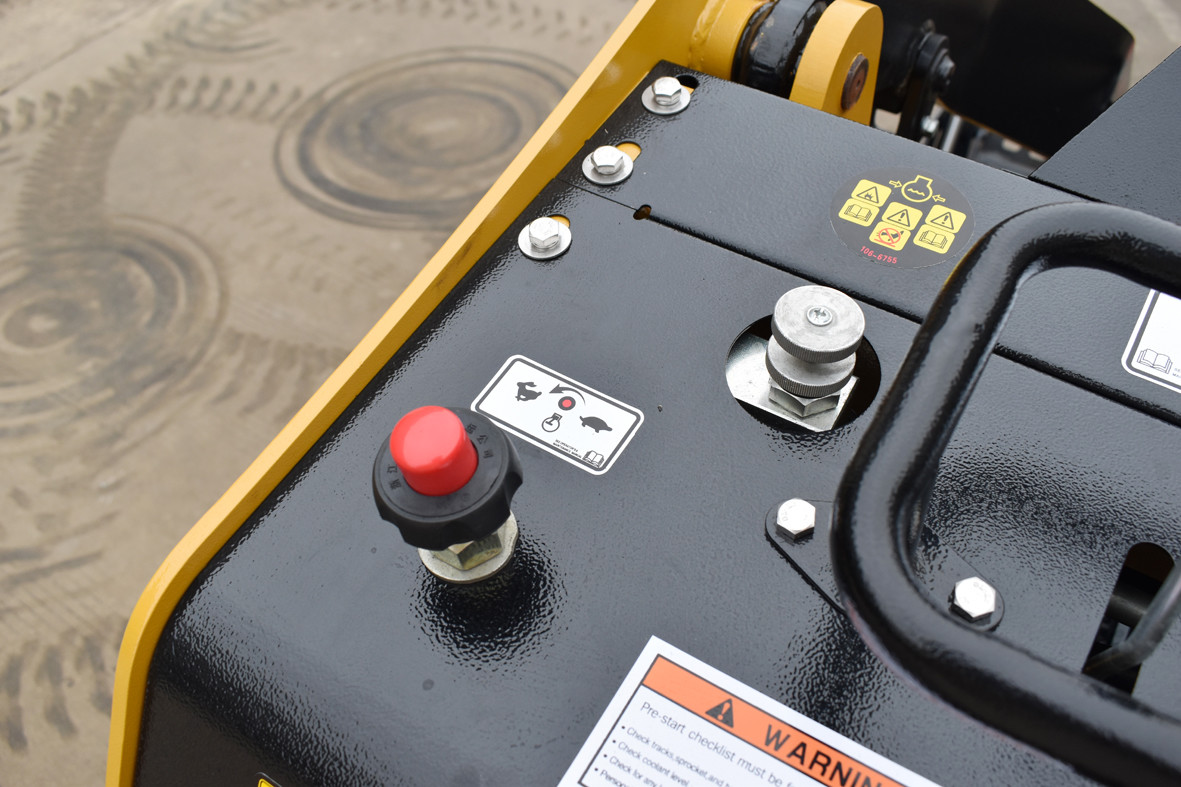 High Quality Mini Track Skid Steer Loader Made In China 25hp With Kubota Diesel Engine
