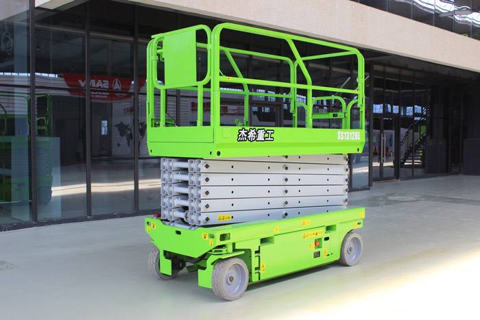 EU standard 13m Electric scissor Lift with 320kg load capacity for maintenance