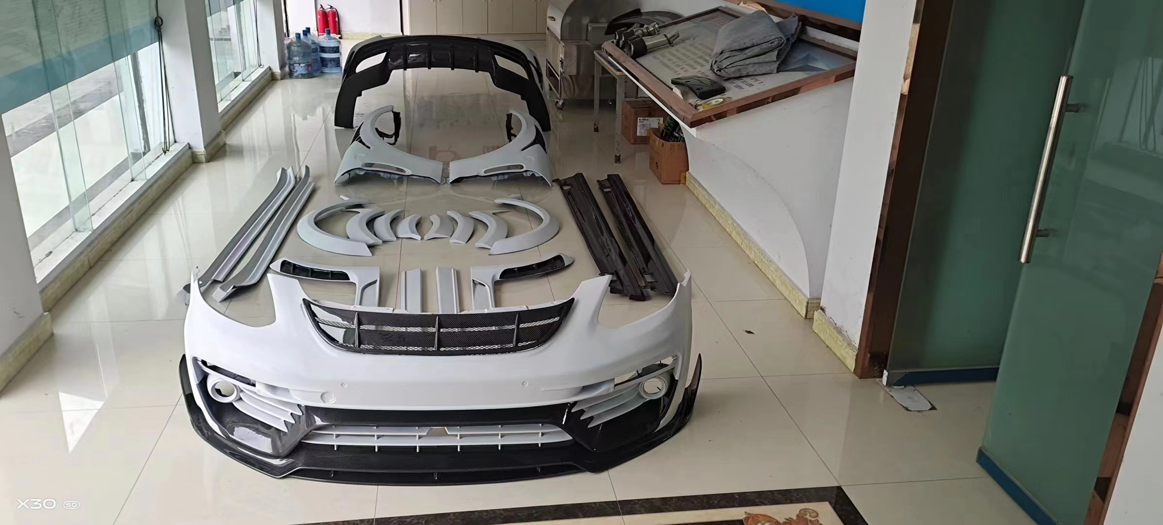 High Quality Carbon Fiber Paramela 971 Carbon Fiber Body Kit Carbon Fiber Body Kit for Porsche Paramela 971
