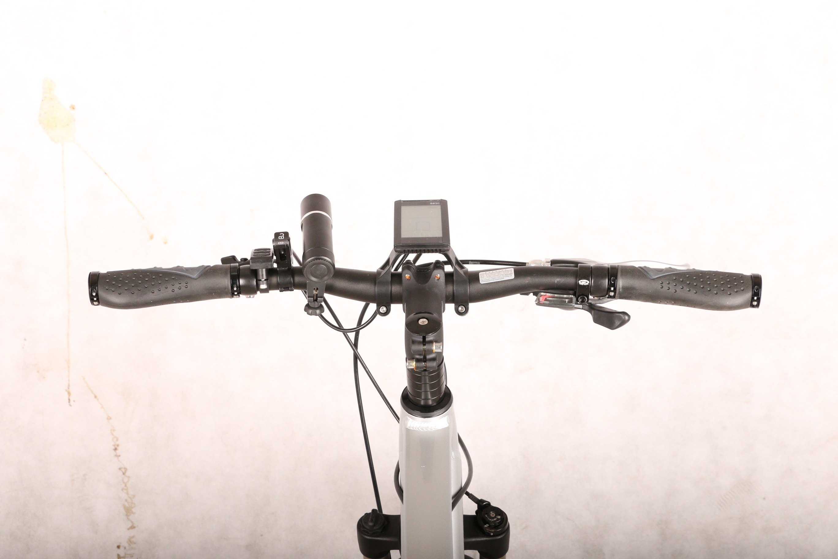 32km/H Pedal Assist Electric Mountain Bike 36V Lithium Battery Hide In Frame Tube