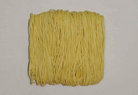 Light Yellow Dried Chinese Egg Noodle 0.3kg Made with Wheat Flour Ingredients