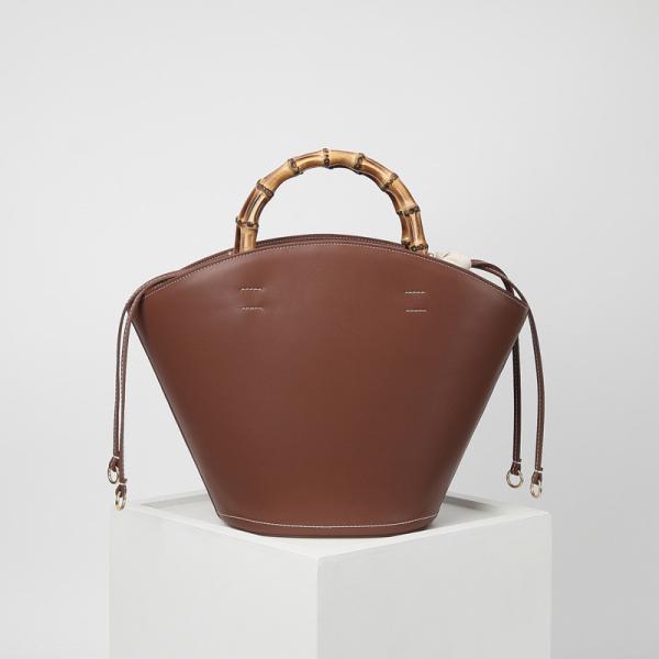 Quality Women Brown Bucket Bags Ladies Genuine Leather Handbags With Wood Handle for sale