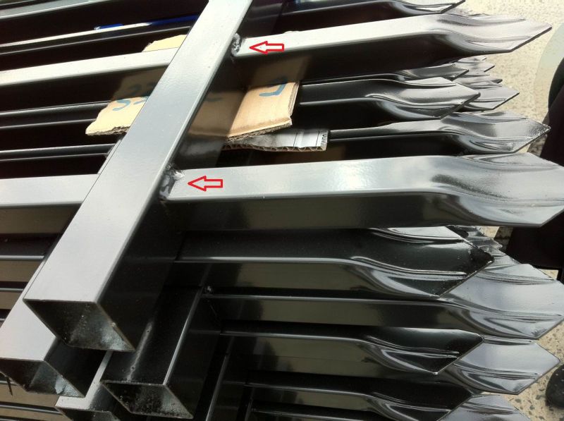 25X25mm Crimped Picket for Garrison Fencing Panel