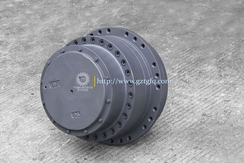 R290-3 R300-5 3550D-01A Excavator Travel Gearbox Spare Parts