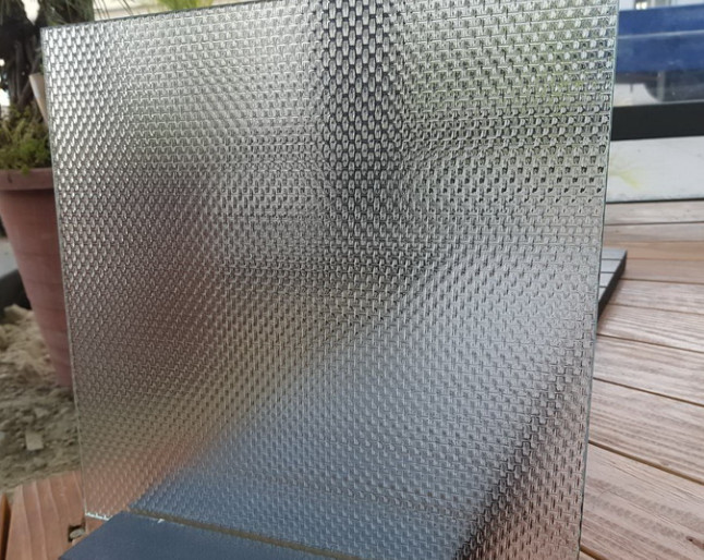 3mm-15mm Polished Edge Customized Patterned Glass for Office and Windows