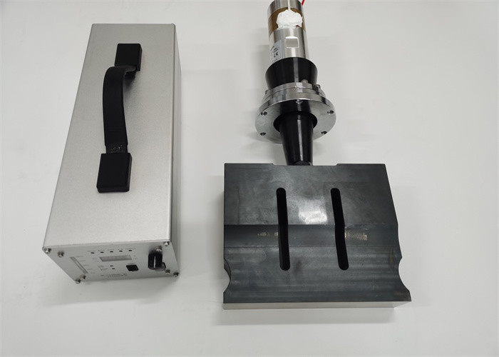 15Khz 2600w Special Steel Ultrasonic Welding Equipment For Shrinkable Materials