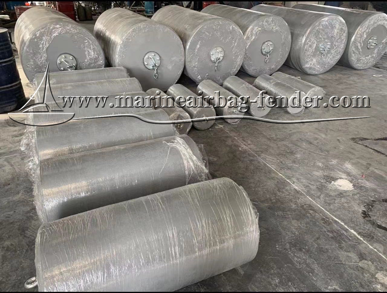 EVA Foam Filled Fender Polyurea Skin Fender Excellent Weather Resistance For Floating Platforms