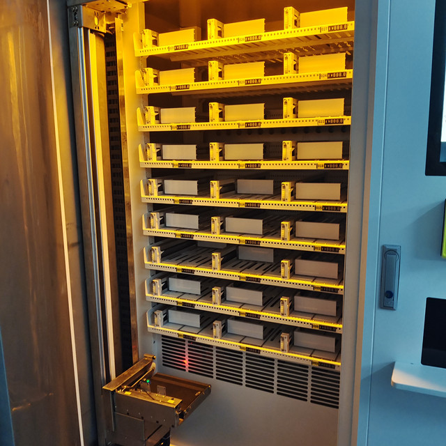 Pre-Made Meals Vending Machine Hot Meals Vending Machine With Credit Card Reader