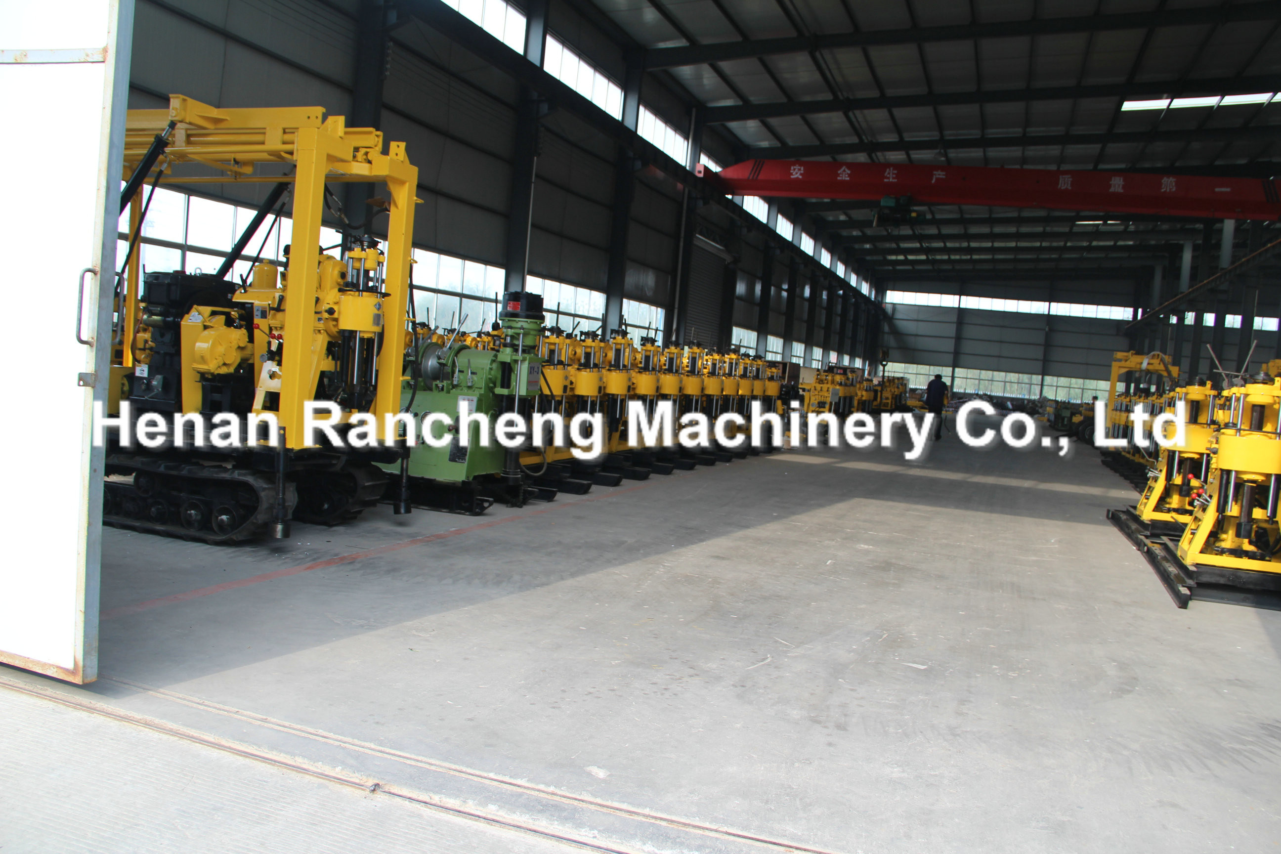130m 180m 200m Depth Crawler Type Water Well Drilling Rig 2200KW Diesel Engine