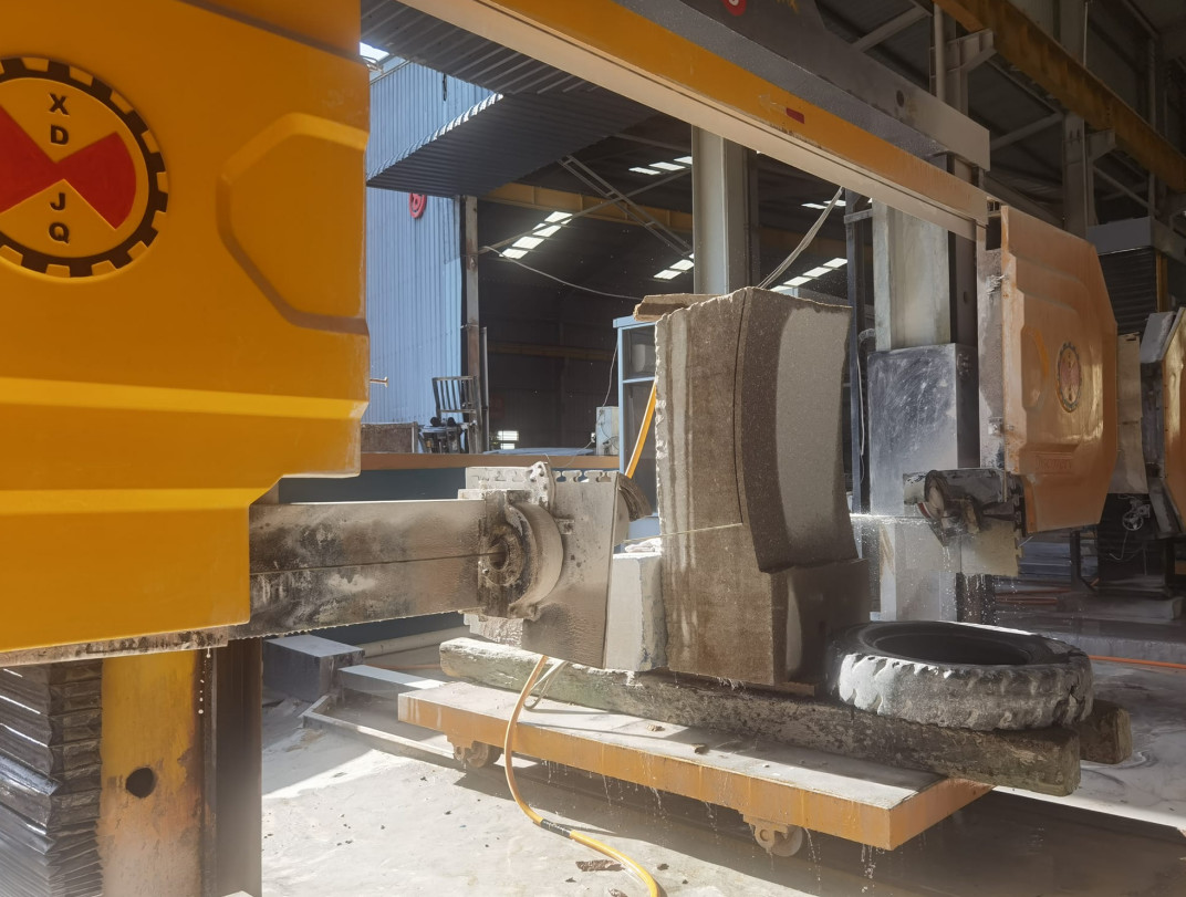 Electric Diamond Wire Saw Cutting Machine for Professional Cutting Needs