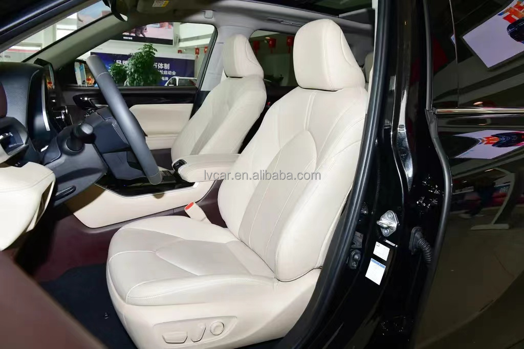 Panoramic Sunroof and Convenience 2023 Toyota Highlander SUV