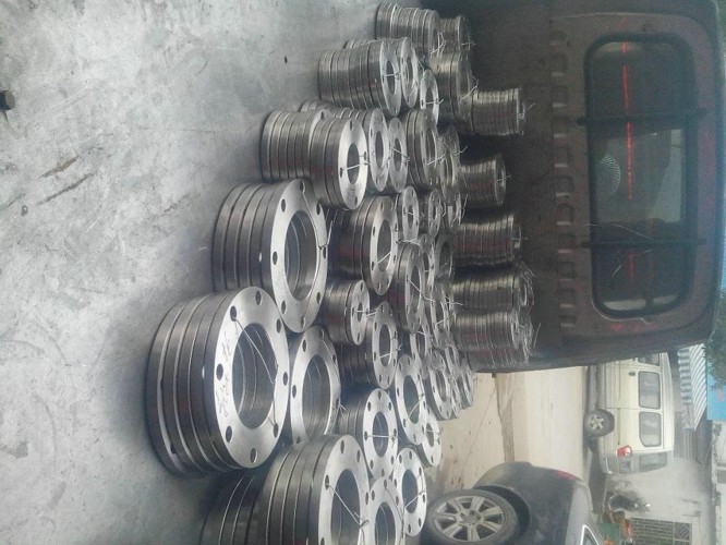 4" x 2" SCH40S Alloy Steel Flanges High Yield Strength Excellent Weldability