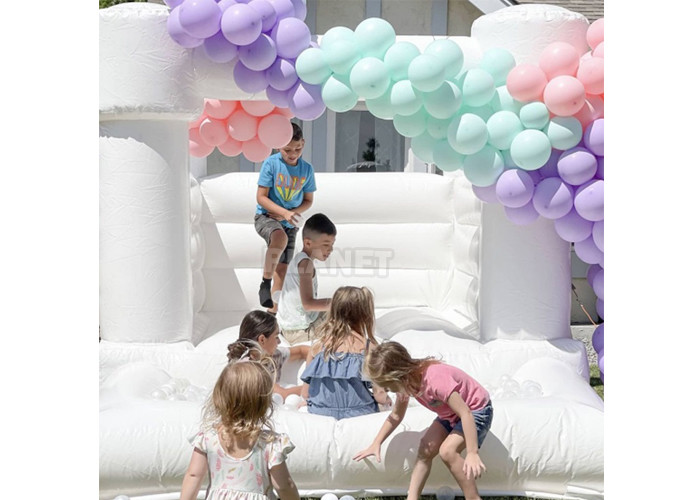 PVC Inflatable Small White Bouncy Toddlers Bounce Castle House With Ball Pool For Event