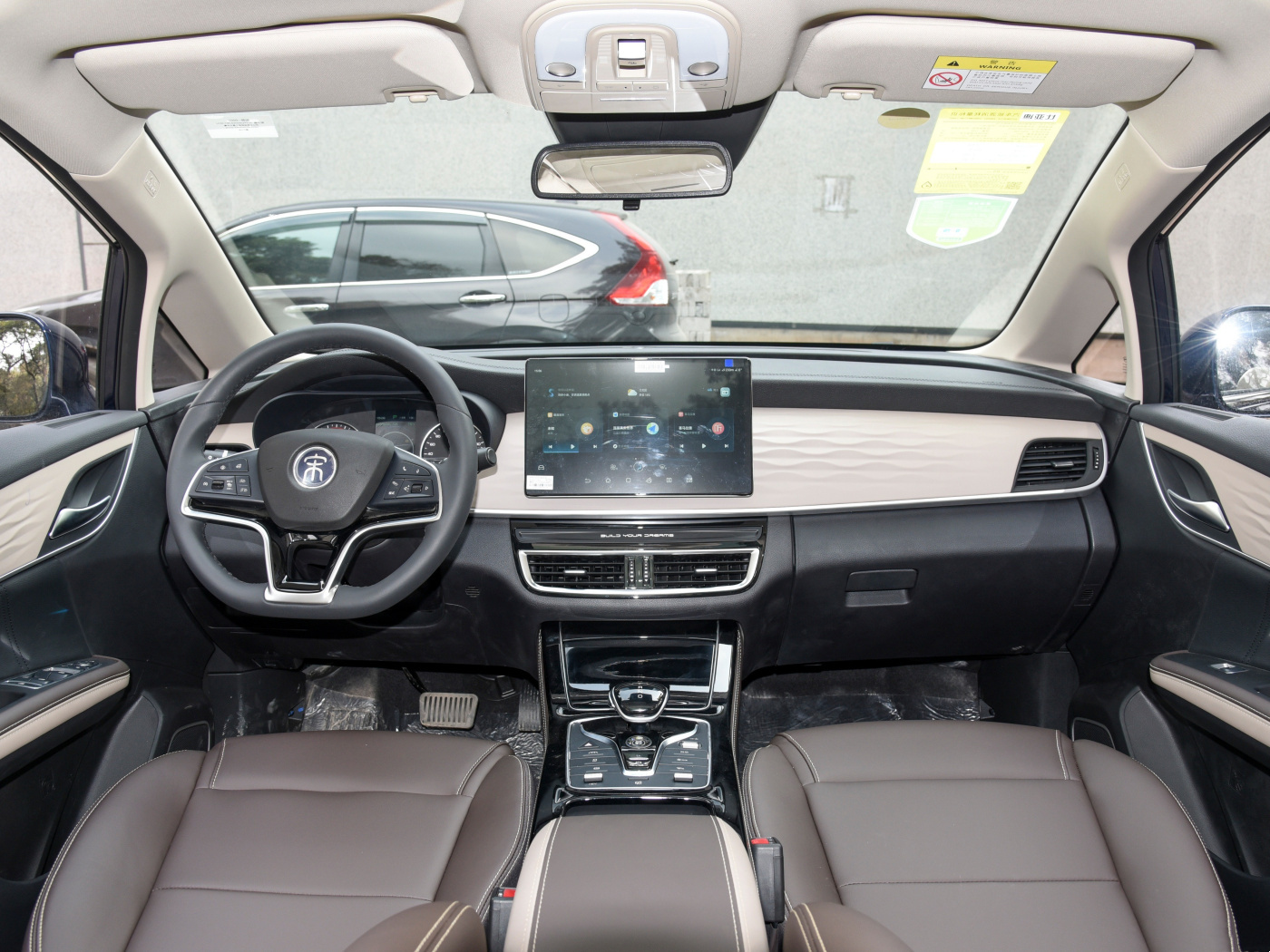 6-Seat MPV Electric Auto with R18 Tire Size and 150-200Ps Total Horsepower Perfect in Need of Transportation Solutions