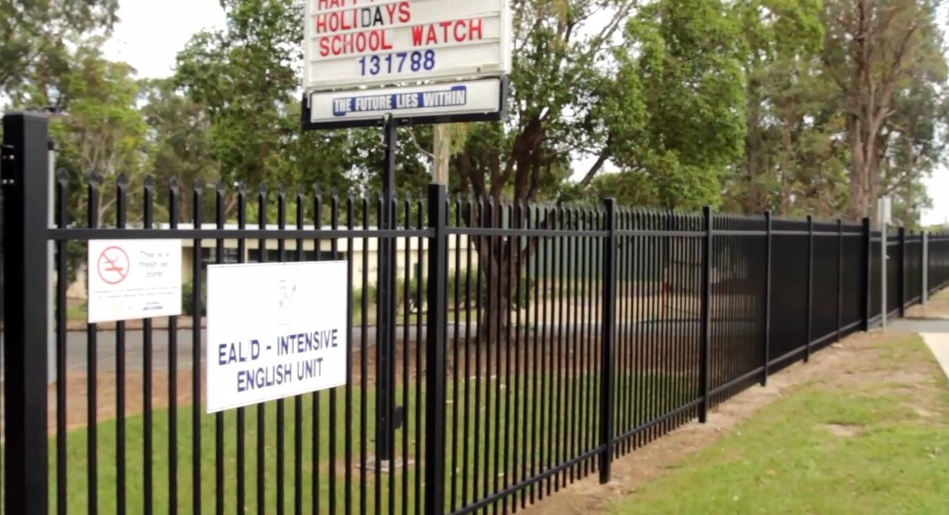 Commercial Galvanized Security Steel Fence Panels Tubular Coated POWDER 2 rails 3 rails 4 rails available