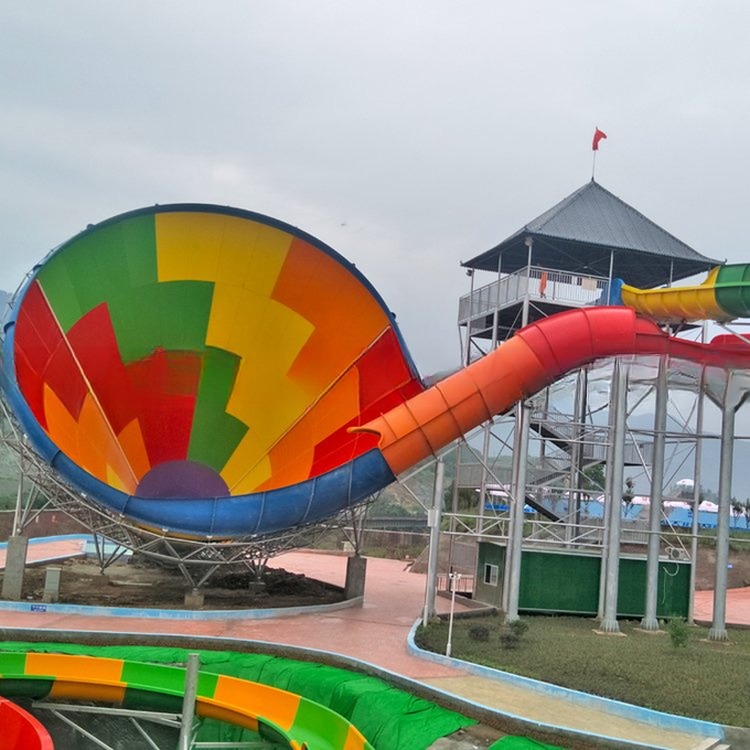 Colorful Aqua Amusement Park Equipment Fiberglass Big Trumpet Water Slide