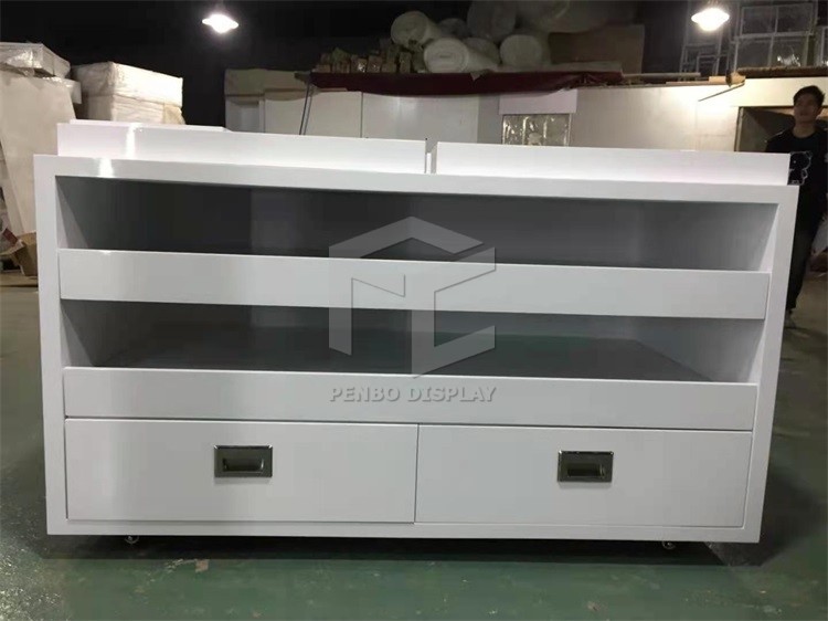 Monomer Design Glass Display Cabinet For Bags With T4 LED Lighting