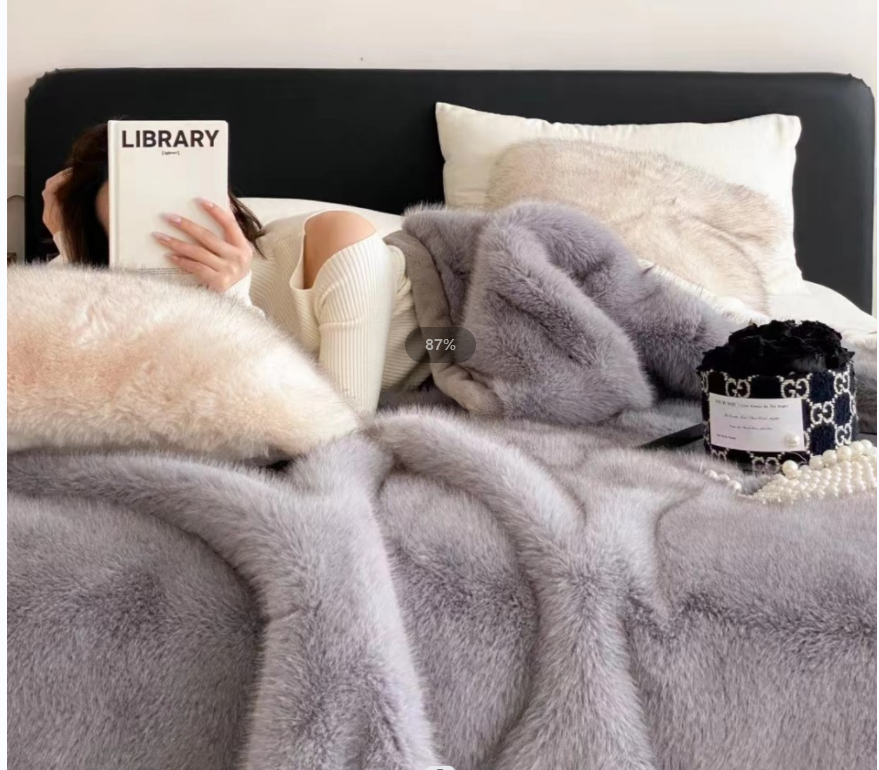 Winter Season Oversized Blanket Wearable Hoodie with Thick Flannel and Giant Pocket