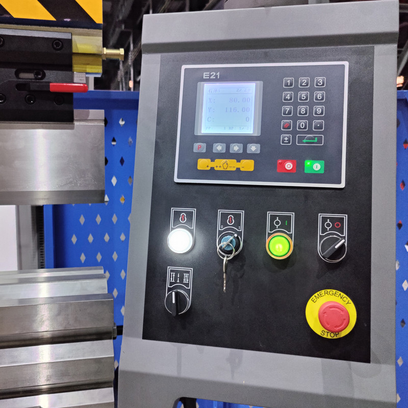 Torsion Bar Hydraulic Press Brake Max Bend 3mm Carbon Steel 1.5mm Stainless Steel