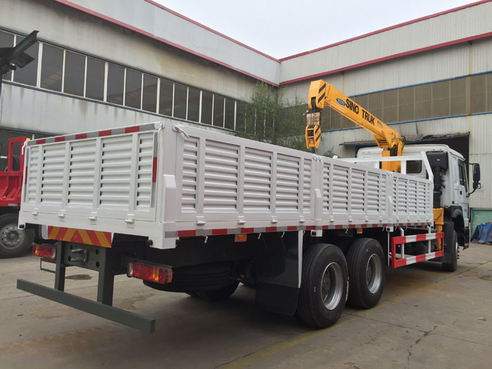 12 Tons HIAB Truck Mounted Telescopic Boom Crane 6X4 For High Altitude Rescue