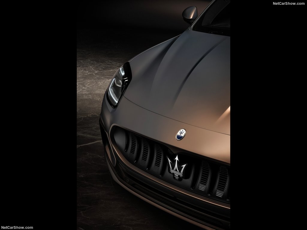 Pure Electric New Energy Car With 450 Range And Max Speed 325km/H At Maserati Gran Turismo Folgore