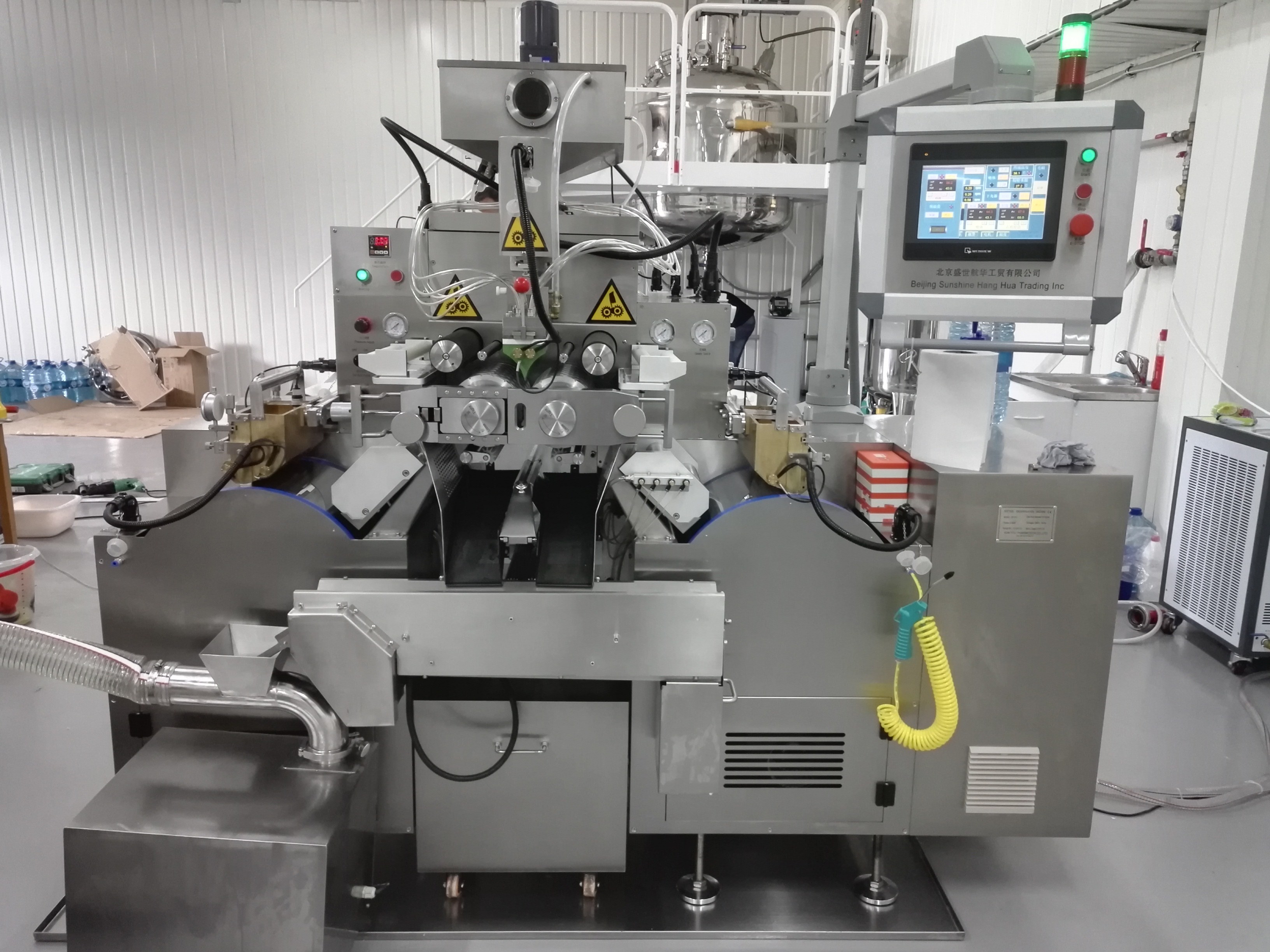 Stainless Steel Soft Gel Capsule Filling Machine Capsule Maker Machine 1800 Kg Weight