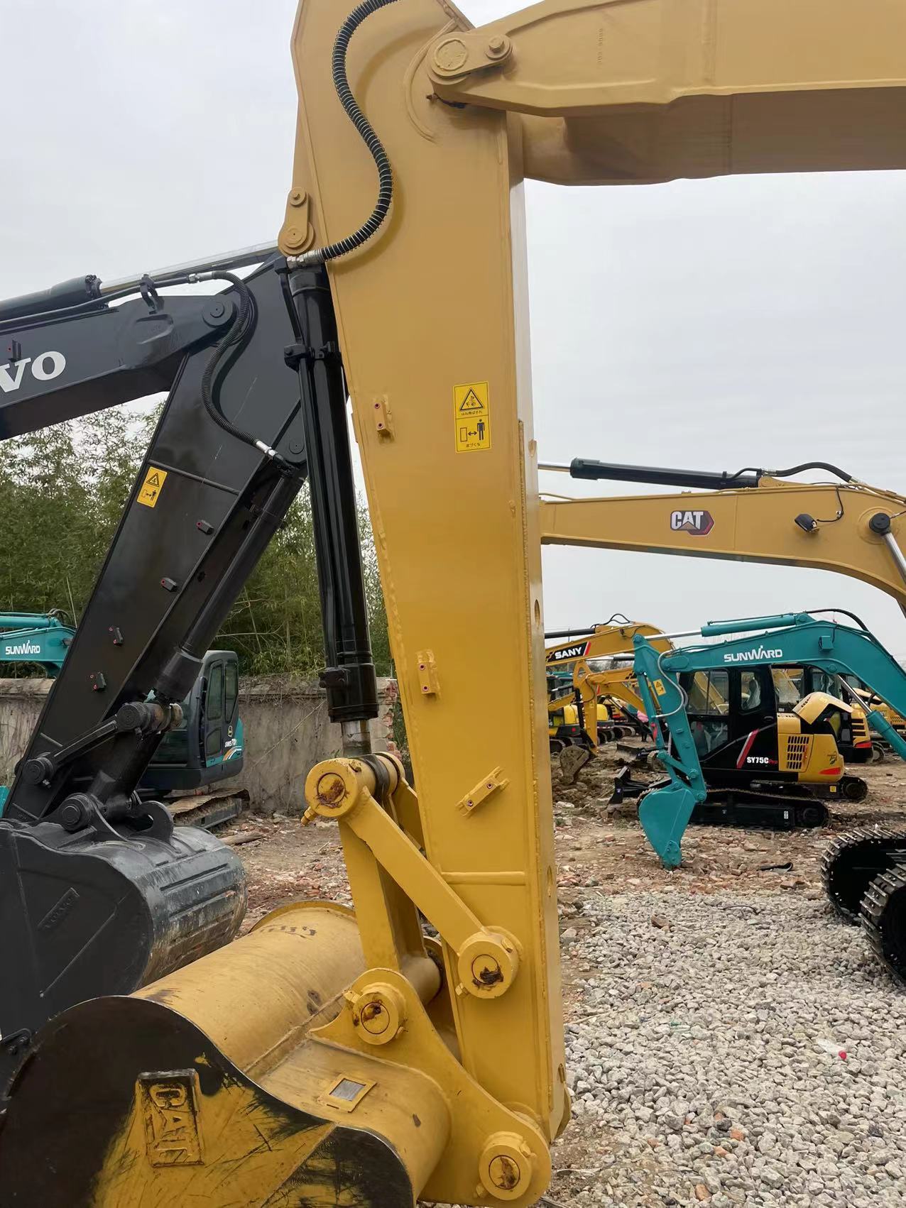 Second Hand mini CAT 302.5 Excavator Used Cat CAT 302.5 mini Excavator cheap price